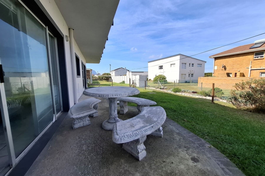 5 Bedroom Property for Sale in Bettys Bay Western Cape